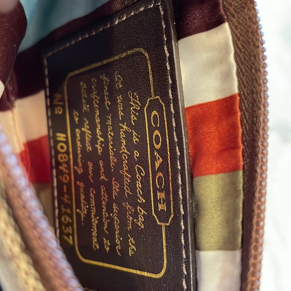 COACH Wristlet - Iconic coach brown pattern - Picture 3 of 3